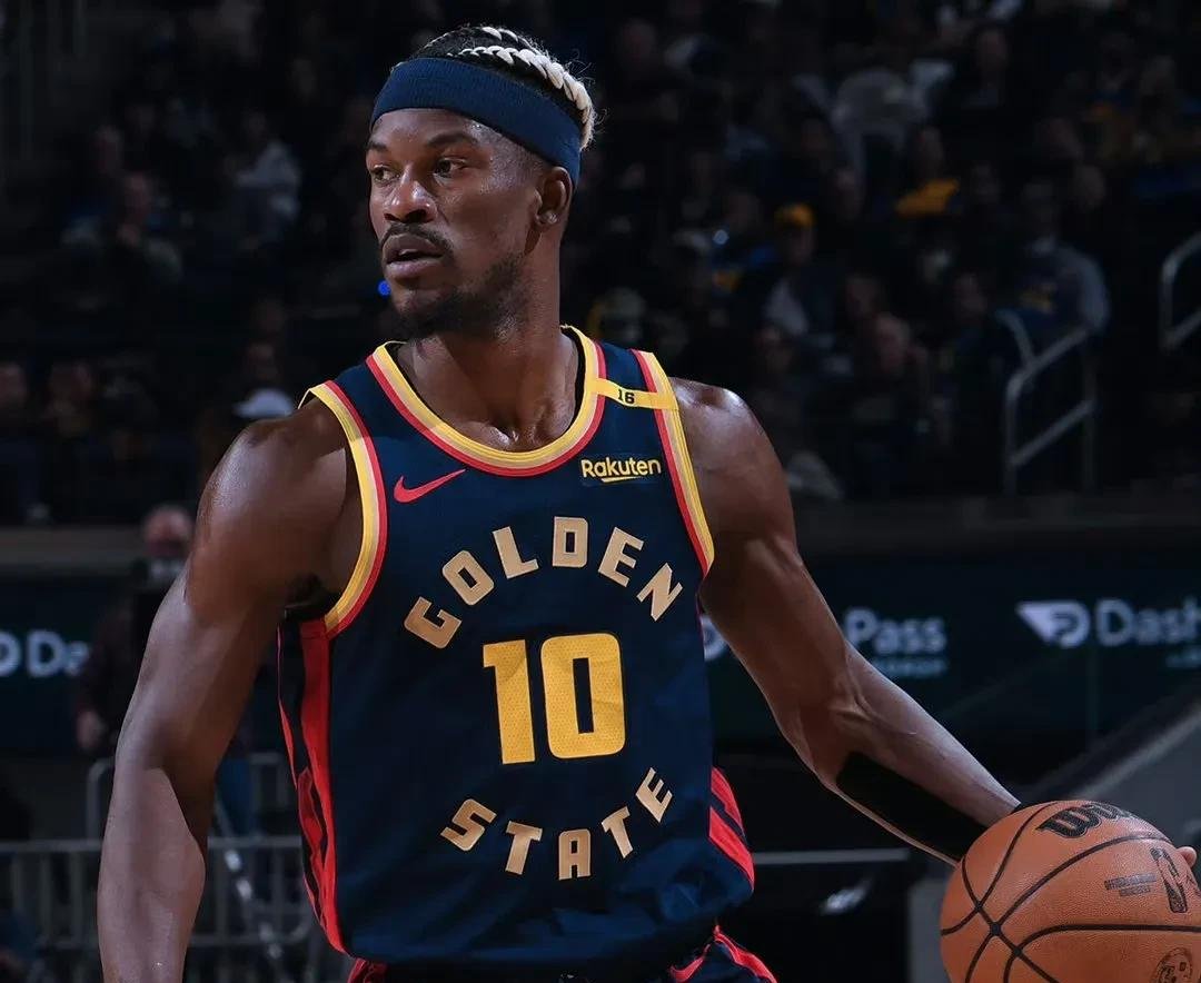 包含窗口期丹佛掘金备战NBA总决赛布莱顿围绕意大利杯完成体检，这操作让人直呼：广东宏远状态回暖备战NBA常规赛的词条
